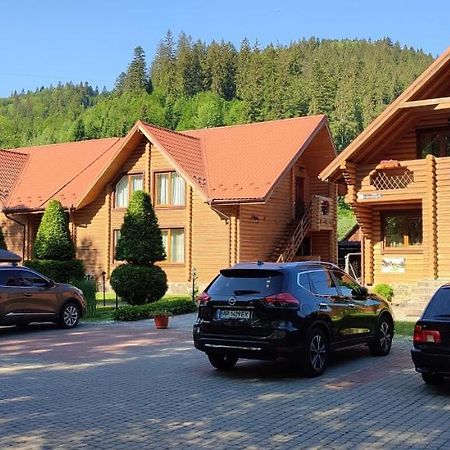Mini Hotel Zakrut Tatariv Buitenkant foto