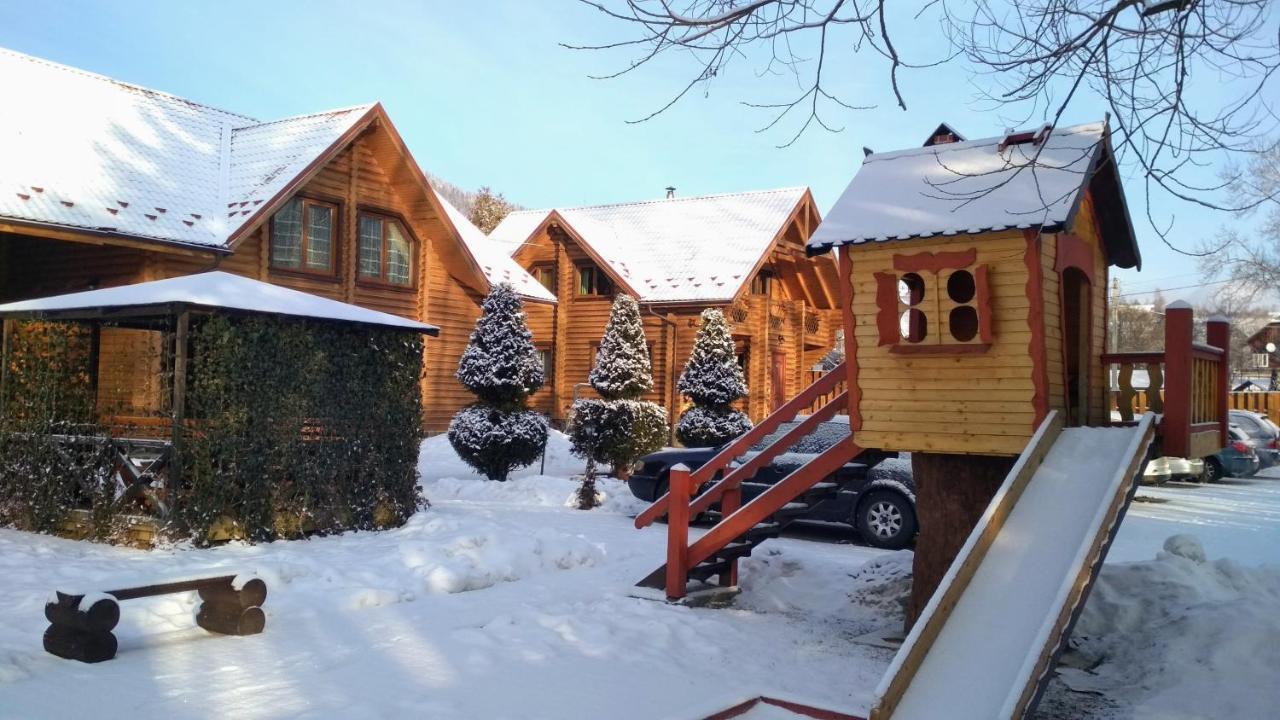 Mini Hotel Zakrut Tatariv Buitenkant foto