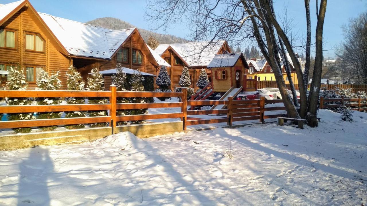 Mini Hotel Zakrut Tatariv Buitenkant foto