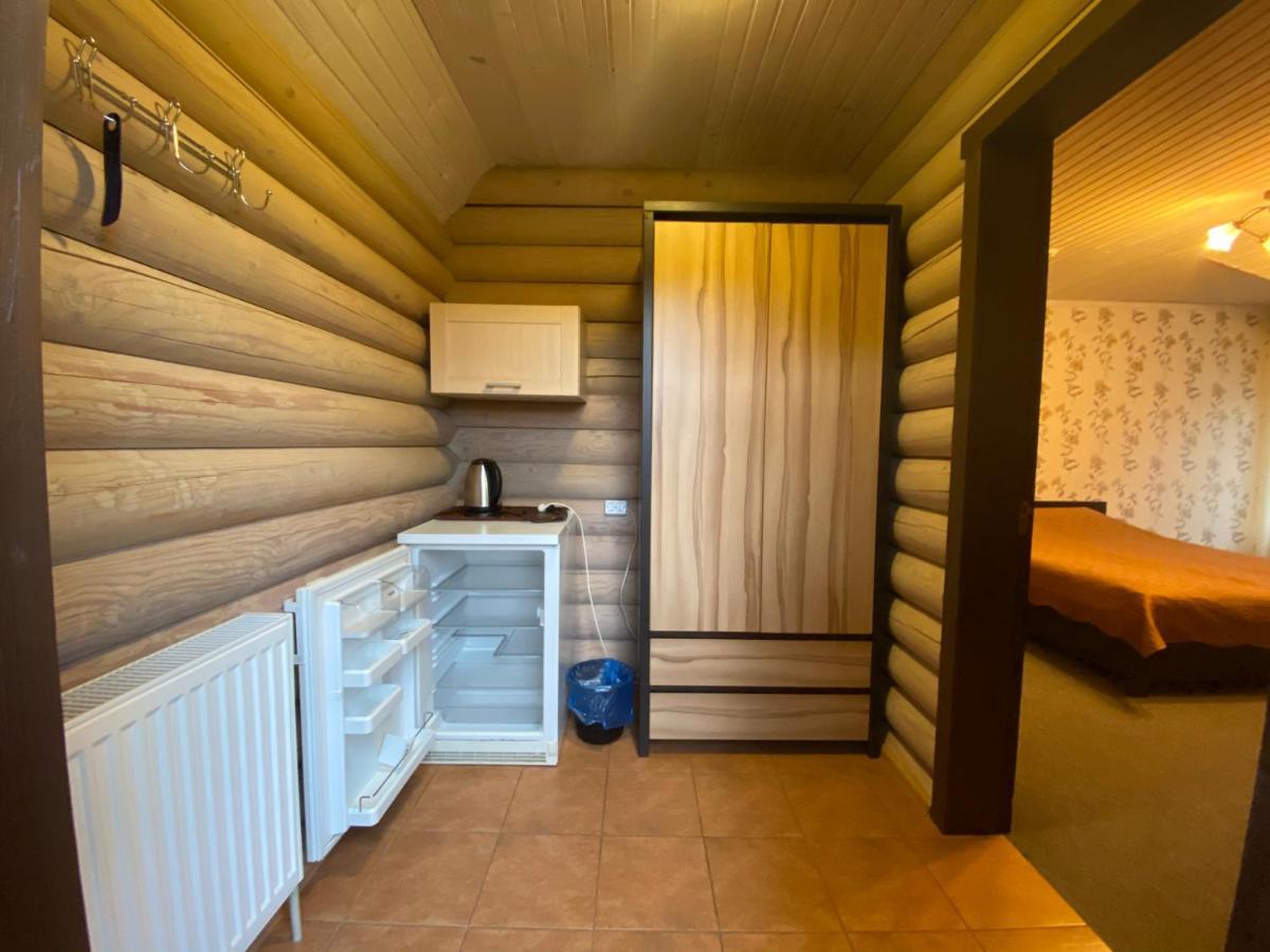 Mini Hotel Zakrut Tatariv Buitenkant foto