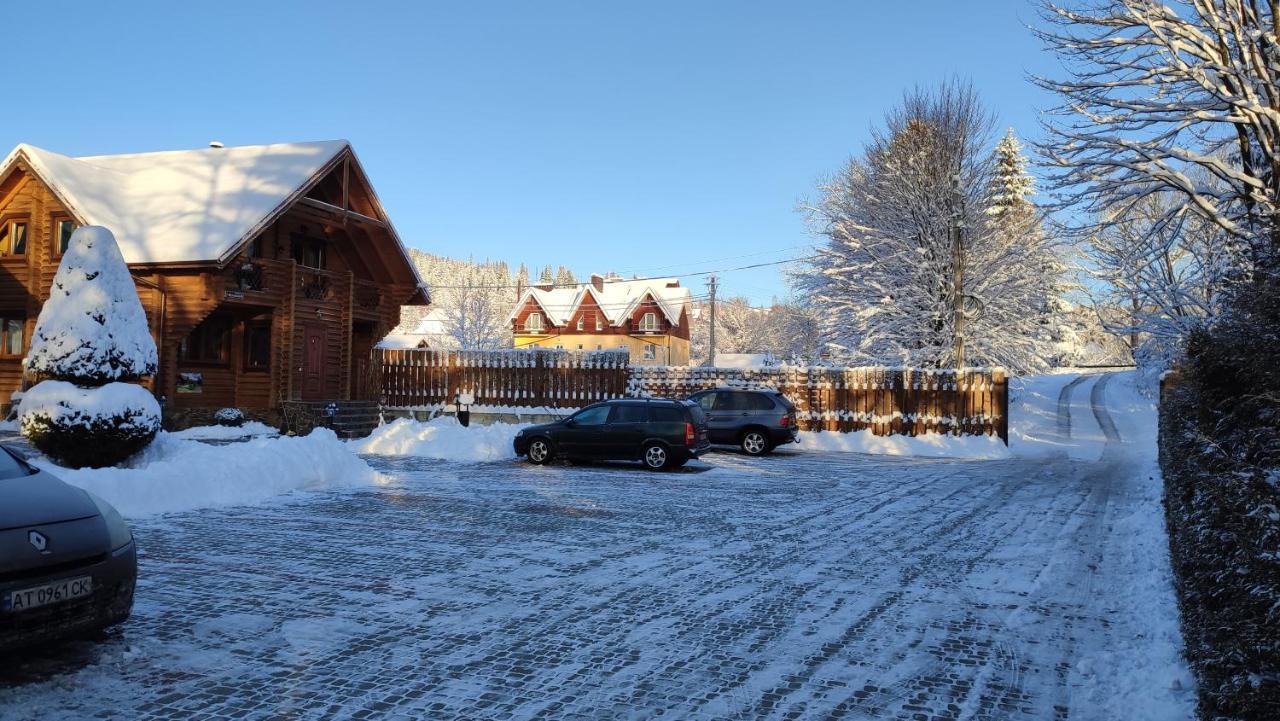 Mini Hotel Zakrut Tatariv Buitenkant foto