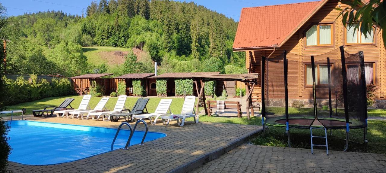 Mini Hotel Zakrut Tatariv Buitenkant foto