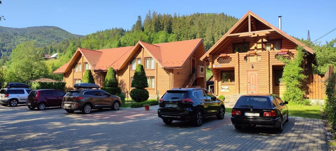 Mini Hotel Zakrut Tatariv Buitenkant foto