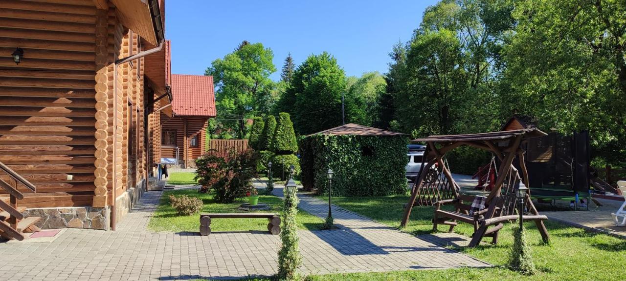 Mini Hotel Zakrut Tatariv Buitenkant foto