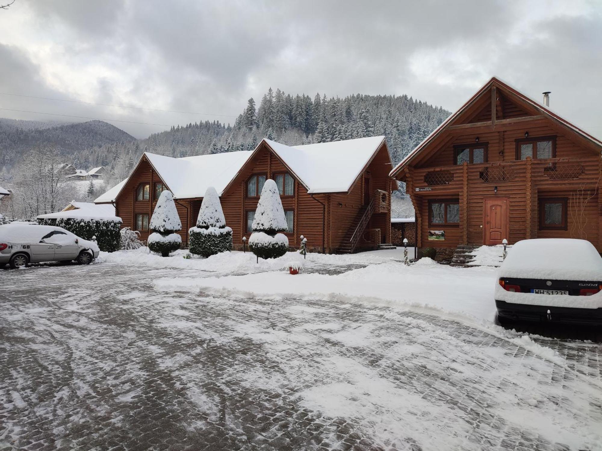 Mini Hotel Zakrut Tatariv Buitenkant foto